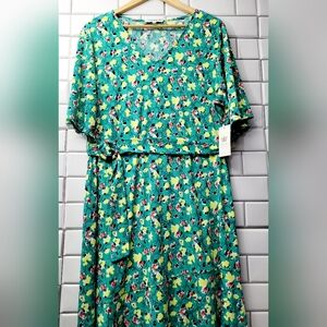 NWT CHAUSE Women’s Short Sleeve V-Neck Dress Belted Asymmetrical Hem 